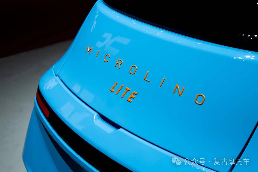 定位双座电动车 Microlino Lite首发亮相