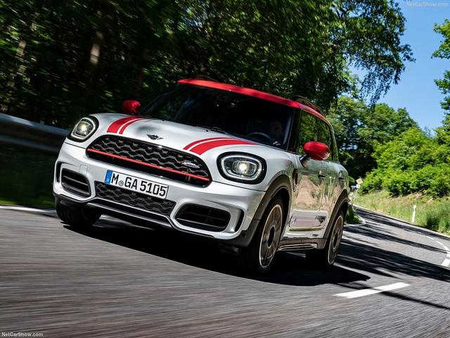 运动感十足 MINI JCW COUNTRYMAN中国首秀