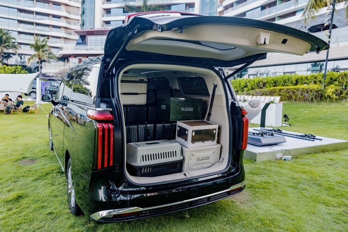 【魏建军：小米发布会果然名不虚传，造