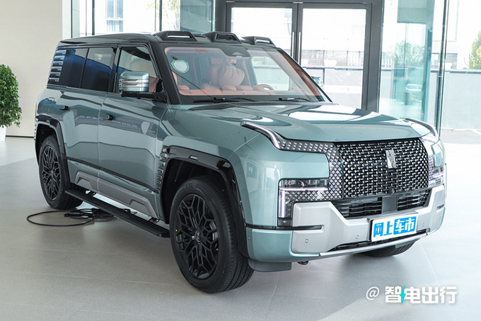 腾势D9四座版交付,第20万辆D9,王传福亲自交车,这才是老板座驾